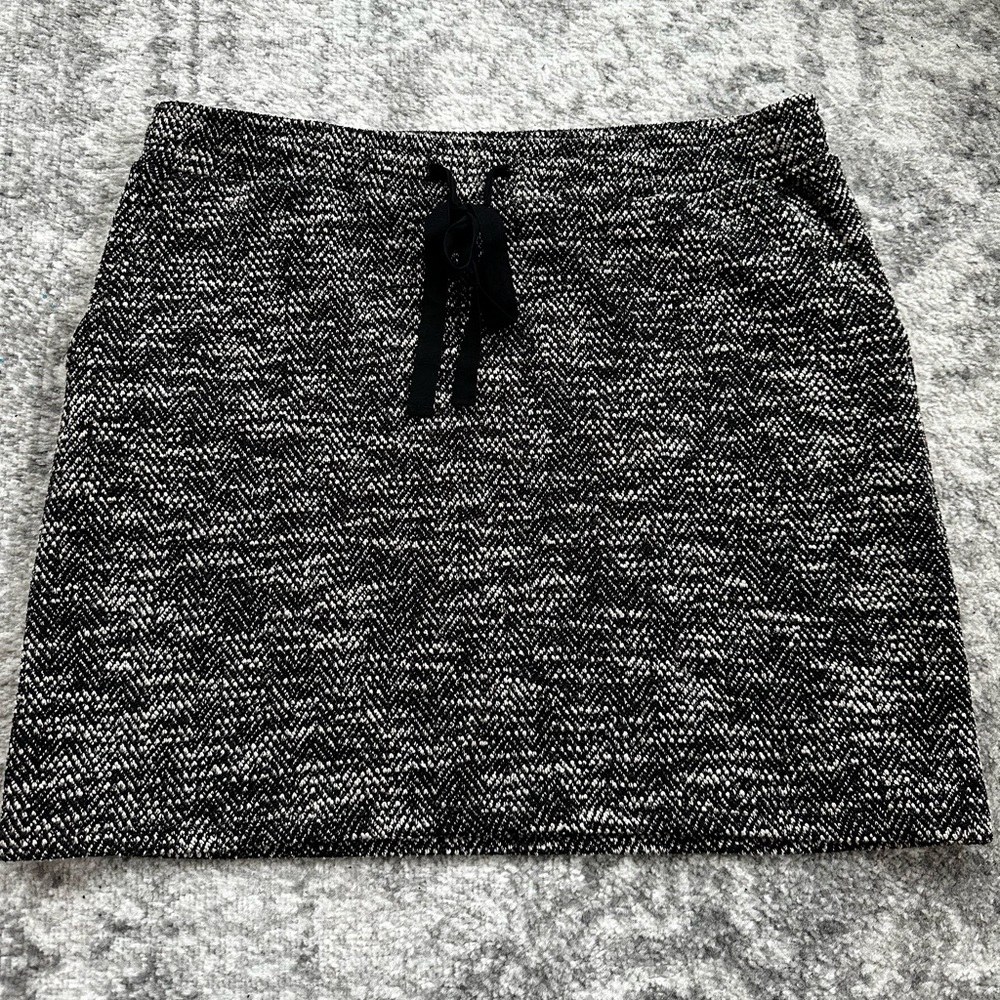 LOFT pull on skirt size large